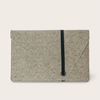 Laptophoes gerecycled vilt 15 inch - Made out of - Taupe