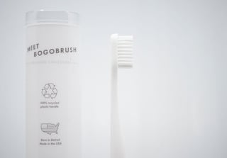 Recycled Plastic Toothbrush  Pop-Up - White