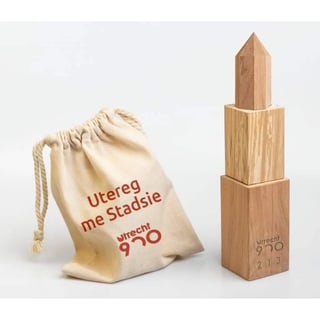 Kerstpakket Utrecht Medium - Voeg Een Utrechts Geschenk Toe Aan Je Pakket!: Domtoren 900