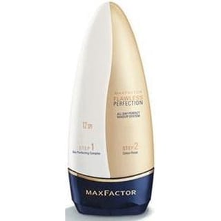 Max Factor Flawless Perfection Foundation 45 Warm Almond