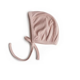 Mushie Ribbed Baby Bonnet - Blush