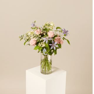 FlowerLovesMe Style Bouquet - Petite