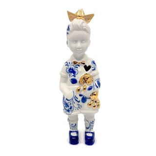 Kleine Jongen Gouden Bootje Porselein 14cm