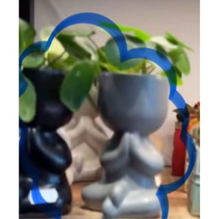 Figure pot- color white