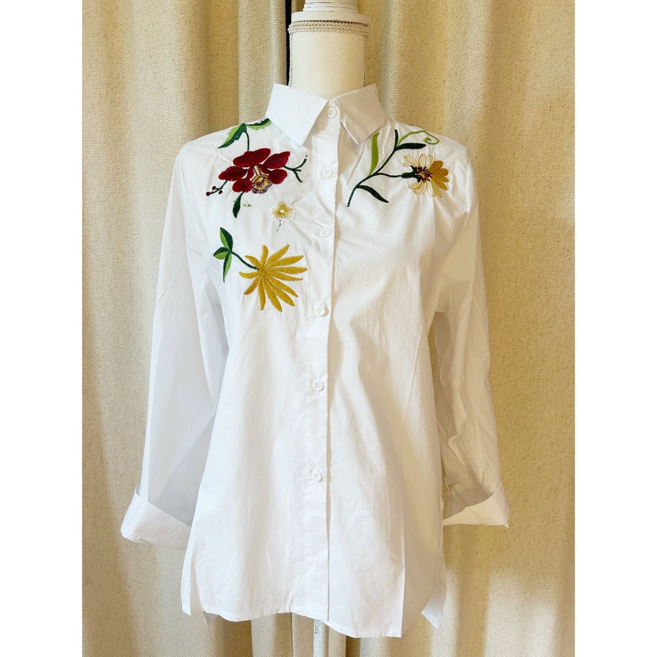 Cotton blouse - Embroidery Bloom