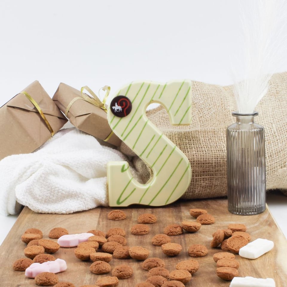Chocoladeletter Boswandeling S - Wit - 200 Gram - Ambachtelijk Handgemaakt