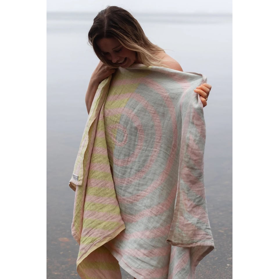 Metsälampi, Linnen Badlaken, Rose-Grijs-Limegreen