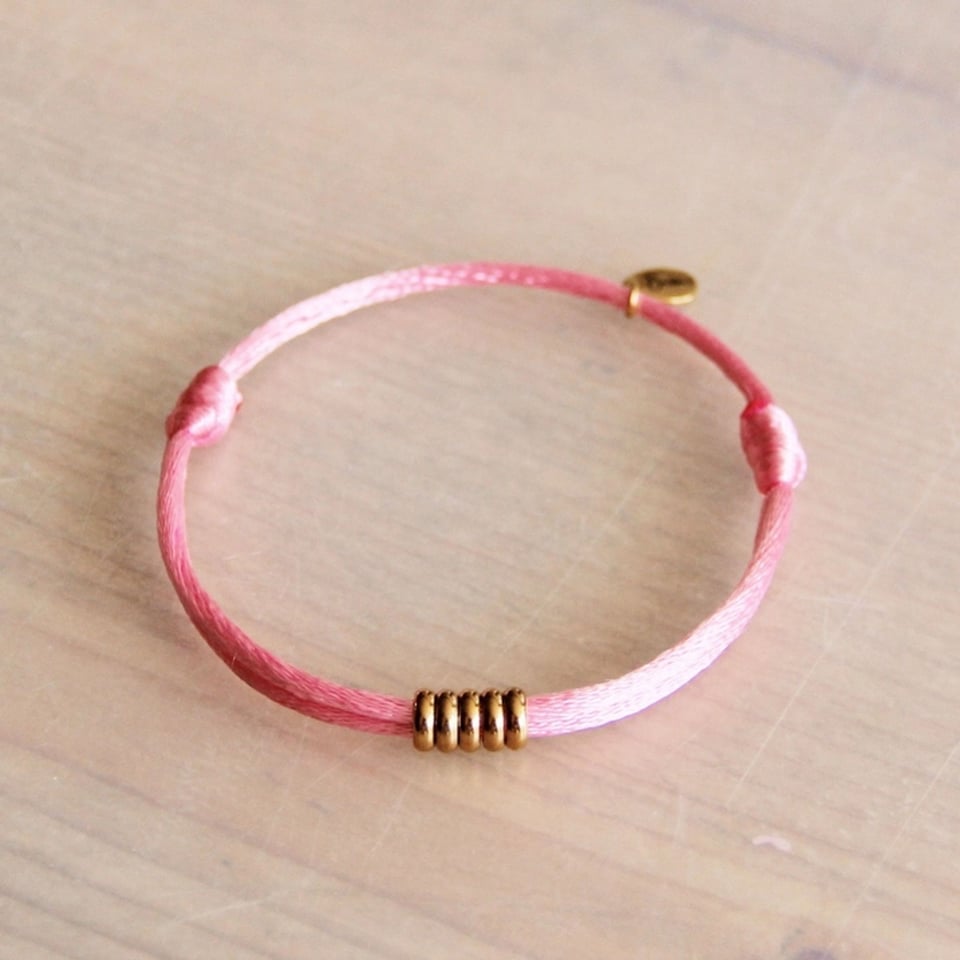 Bazou Satijnen Armband Met Ringen Roze/goud