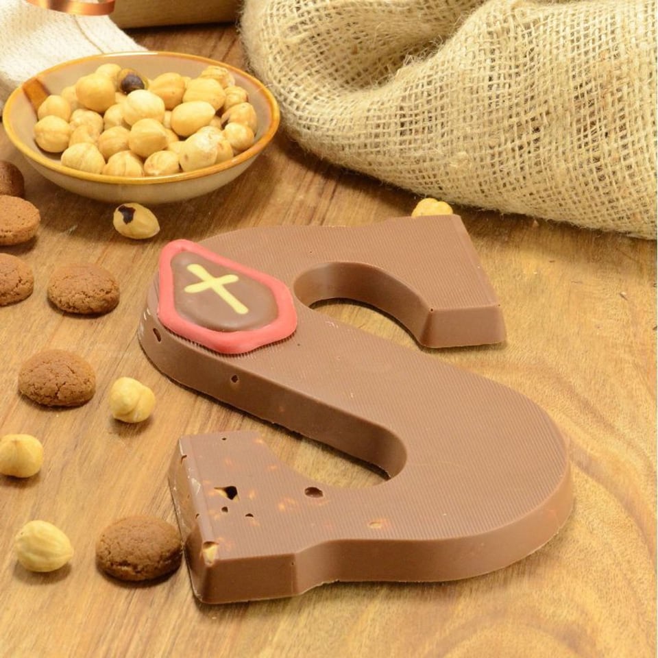 Chocoladeletter Met Hazelnoot A - Melk - 200 Gram - Ambachtelijk Handgemaakt