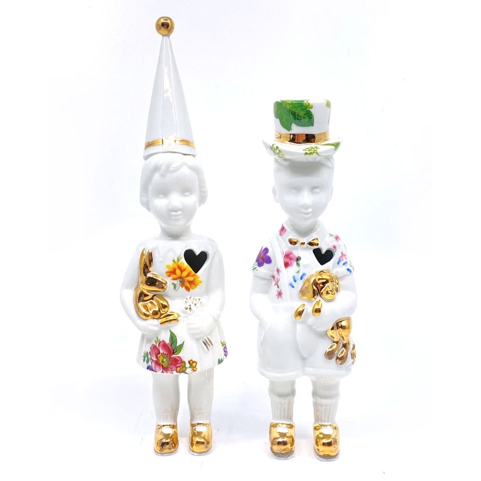 Kleine Jongen Hoge Hoed Bloemen H17cm