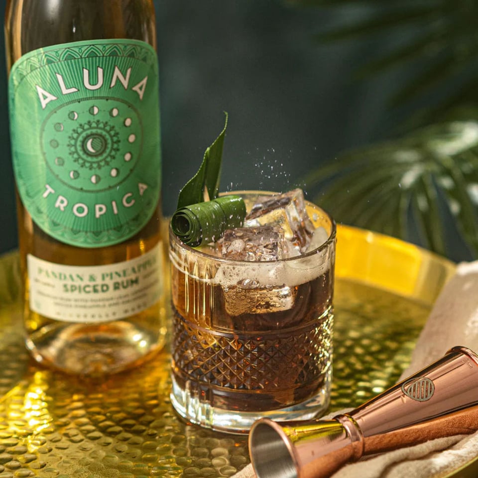 Spiced Rum Aluna Tropica Pandan & Pineapple