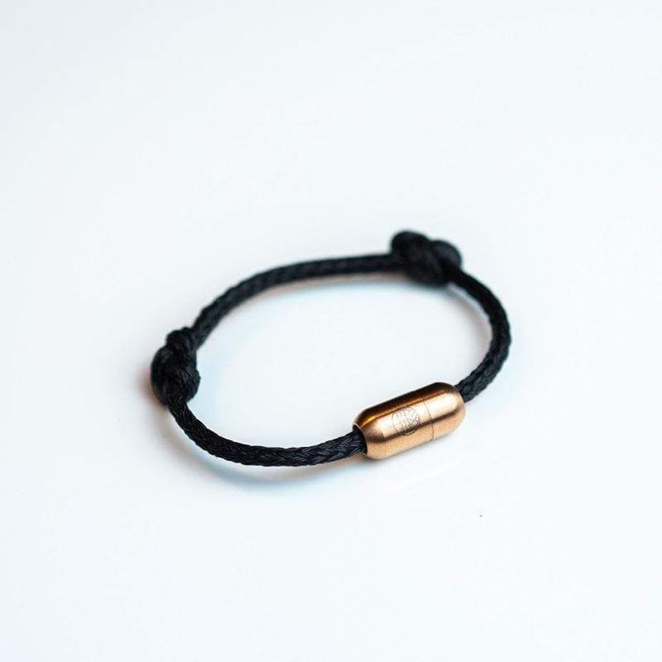 Bracenet upcycled fishing nets bracelet - Black Sea II gold clasp