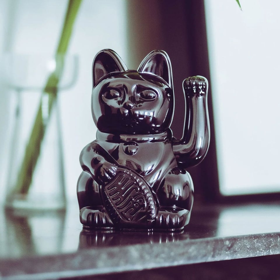 Lucky Cat Egypt Shiny Black Metallic 10x15cm in Cadeau Doos