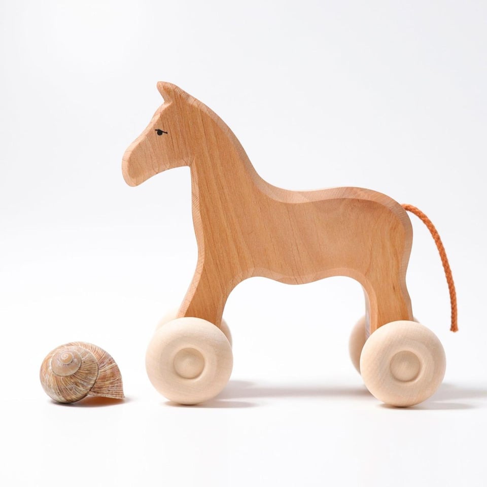 Houten Paard Willy Met Wielen (Grimms)