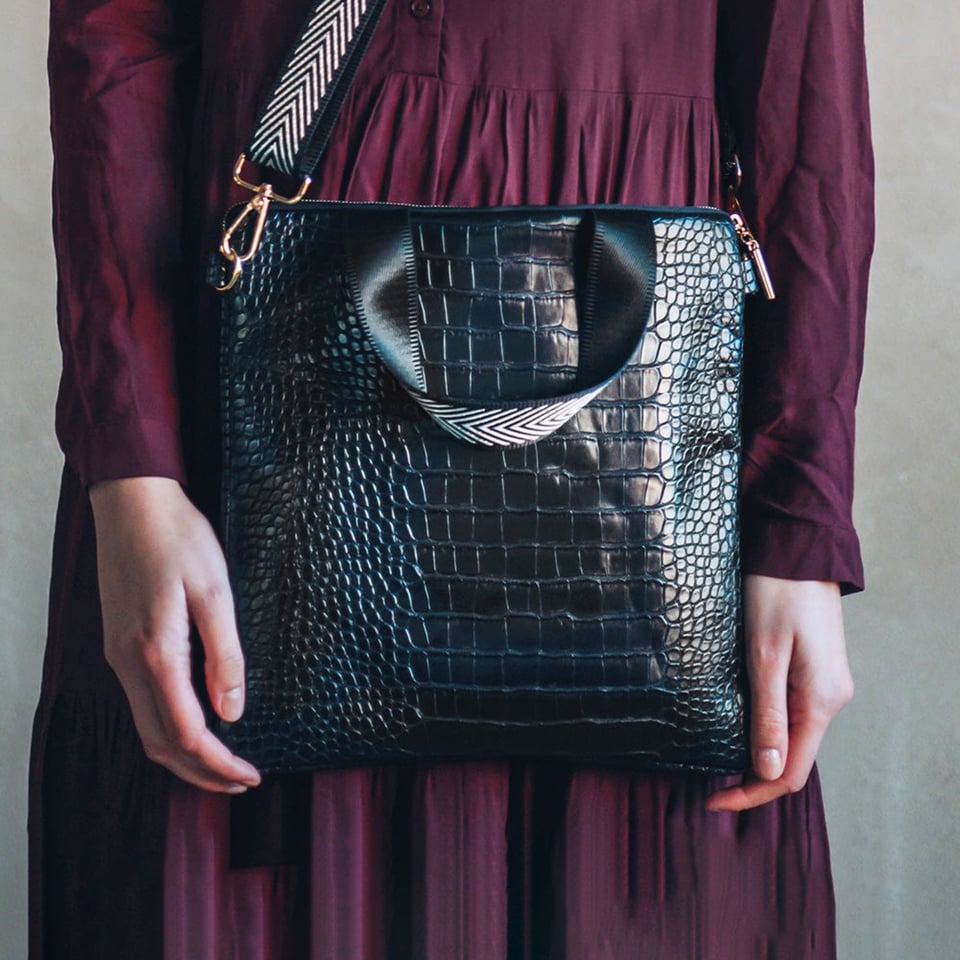 Vegan Crossover Bag Croc Black