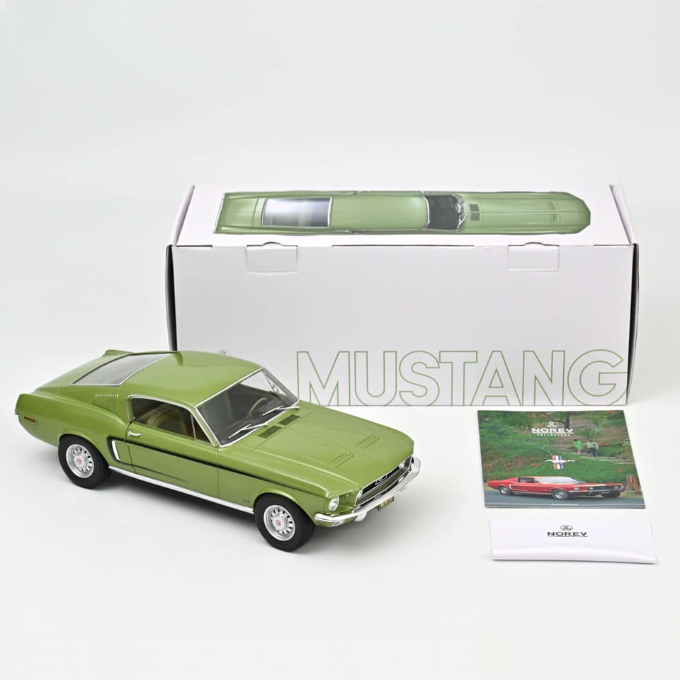 Ford Mustang Fastback GT 1968 Limo Gold Metallic 1:12