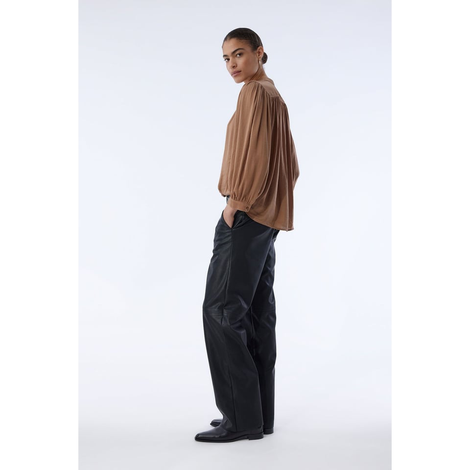 Knit-Ted Rubia Blouse - Mocca