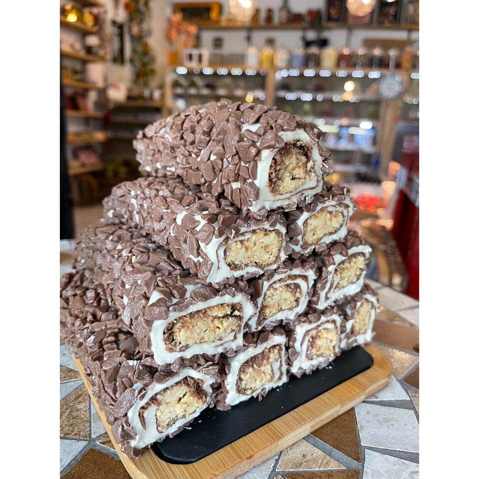 ZOETTERETTE Leopard MELK CHOCOLADE MET HAZELNOOT KADAYIF CREME/PASTA TURKS FRUIT 250 GRAM