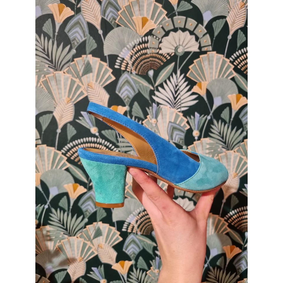 Turquoise Tally Pump