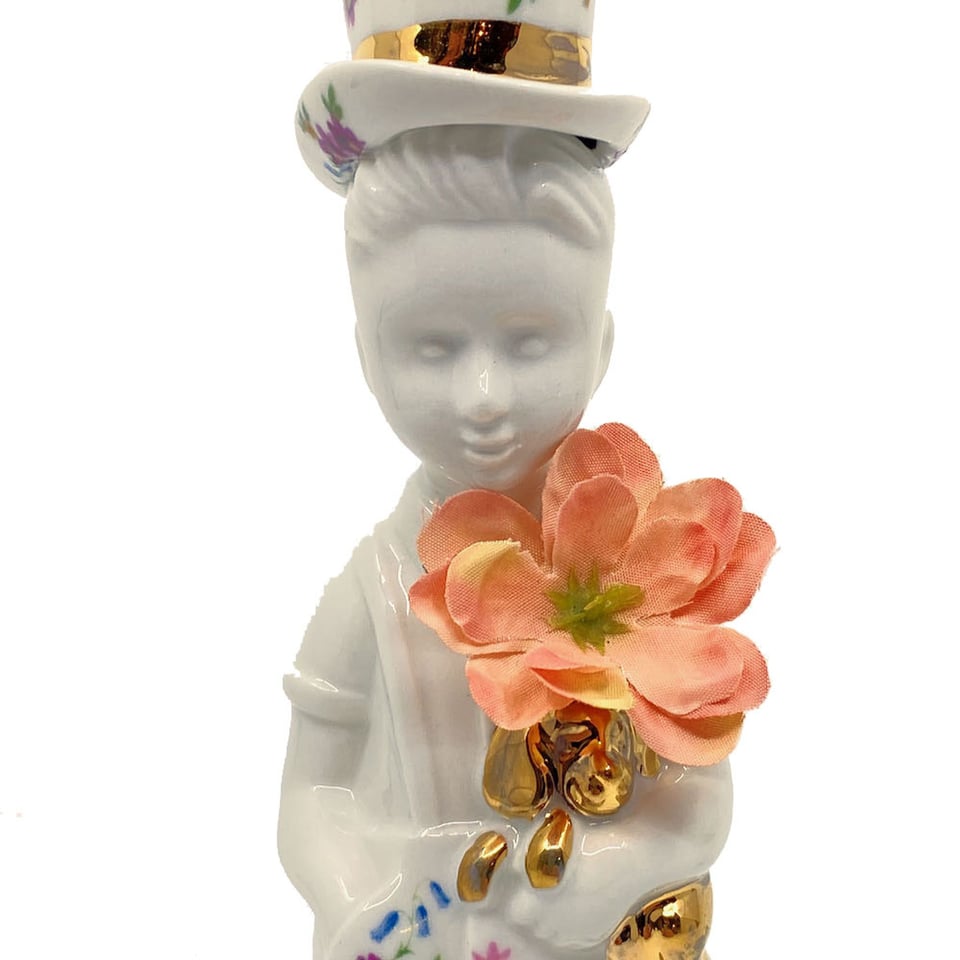 Kleine Jongen Hoge Hoed Bloemen H17cm