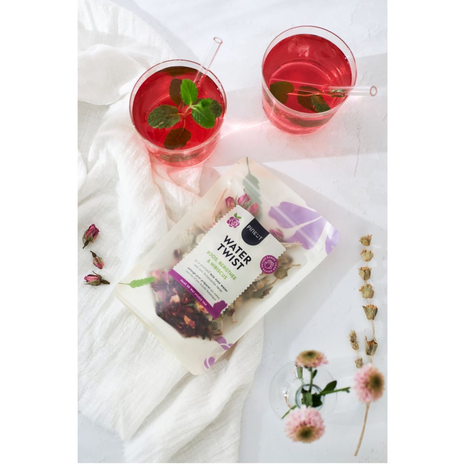 Pineut- Water Twist Pouchbag Roos Bergthee Hibiscus