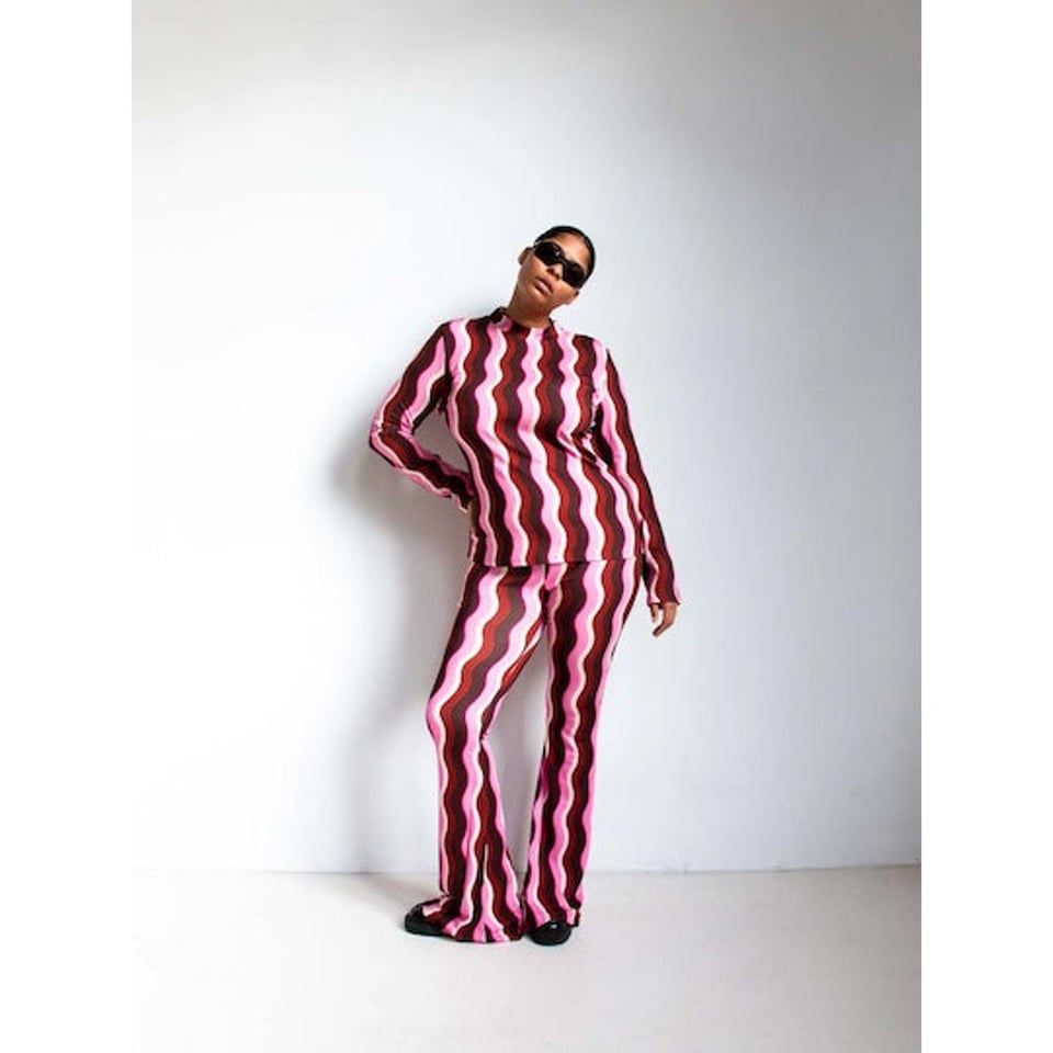 CATWALK JUNKIE Flared pants ride the wave