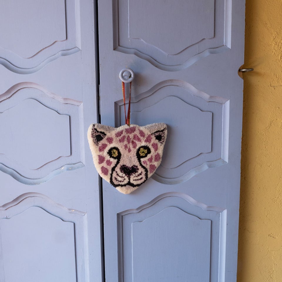 Hanger Lilly Luipaard Lila Wol 21x18cm