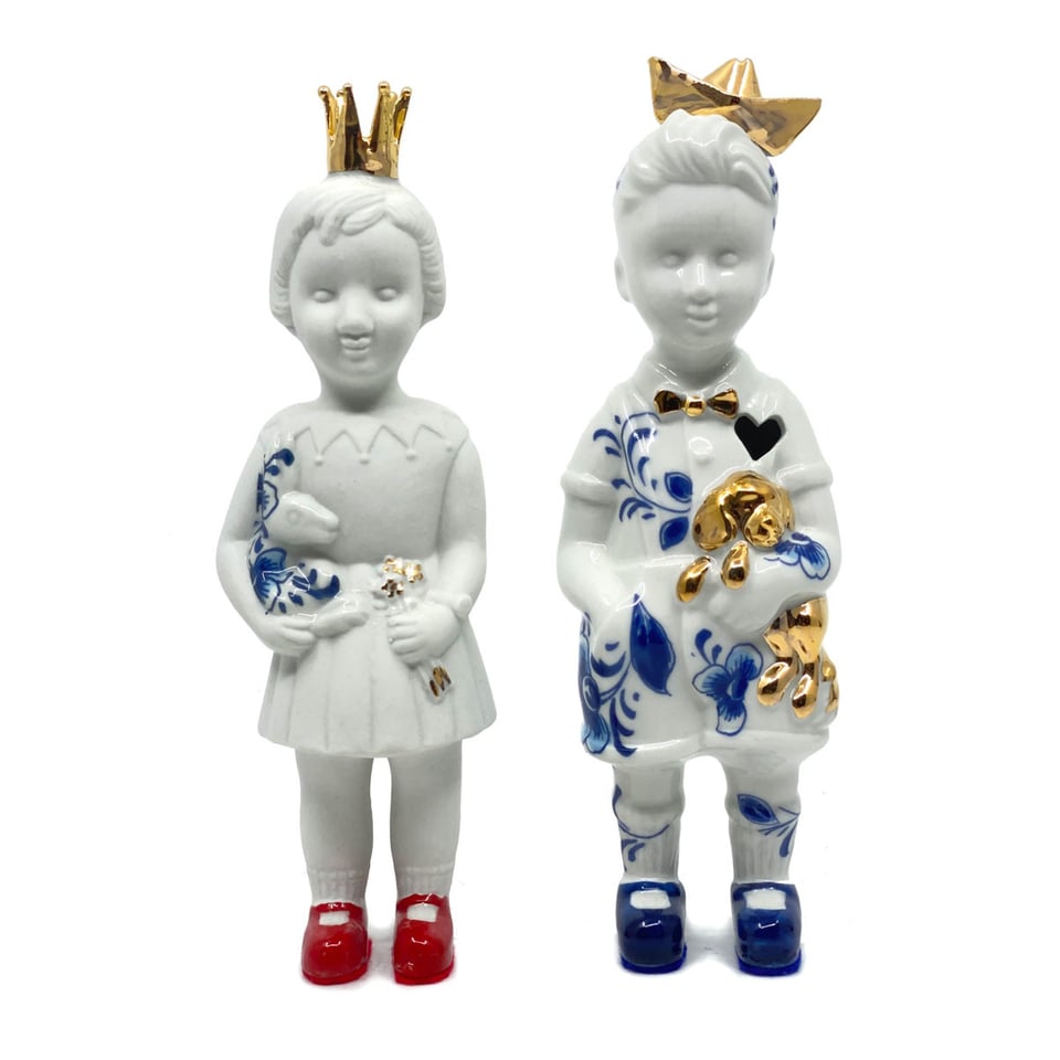 Kleine Jongen Delfts Blauw Gouden Bootje 14cm - Gewicht : 14cm