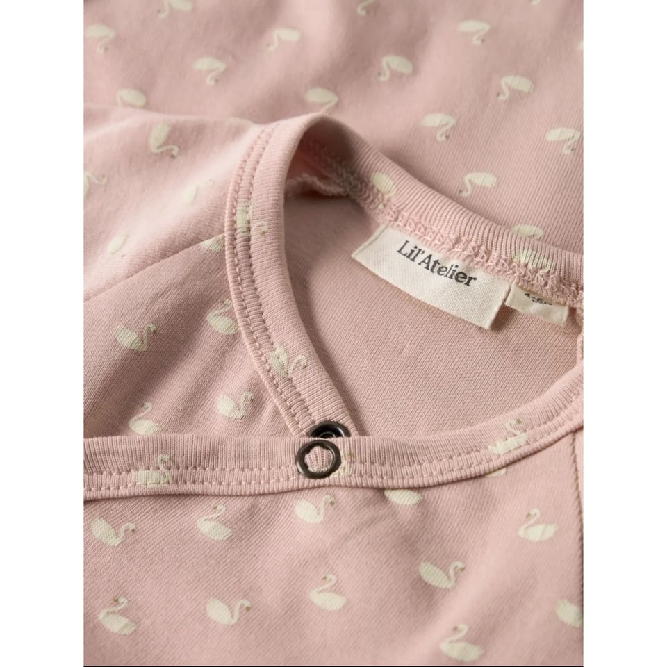 Lil' Atelier Body Peach Whip Swans