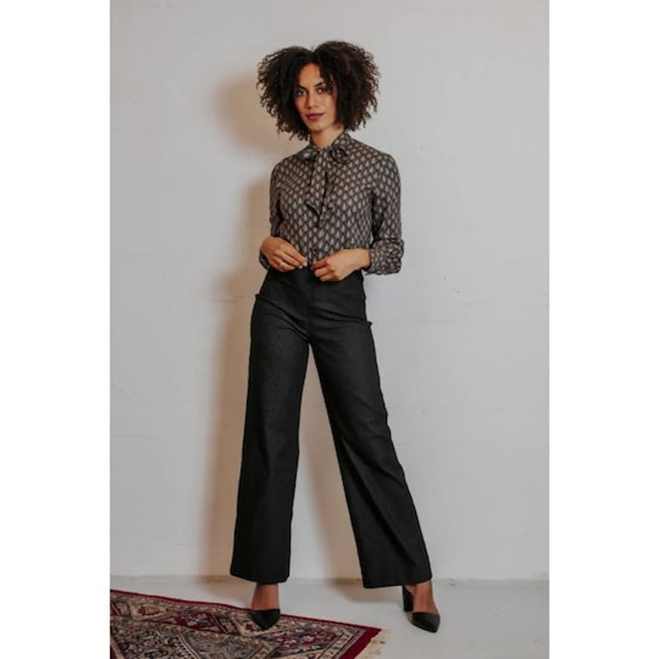 VERY CHERRY Marlene Pants Denim Black