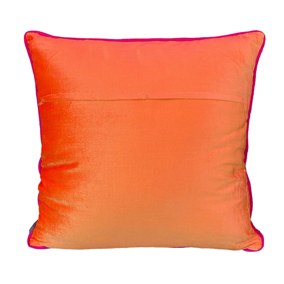 Sierkussen Triangel Oranje Fuchsia 50x50cm Bies