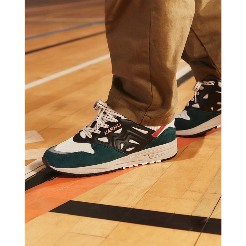 Karhu Karhu Legacy 96 June Bug / Jet Black F806025