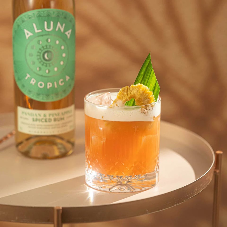 Spiced Rum Aluna Tropica Pandan & Pineapple