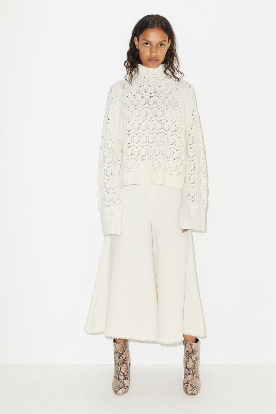 Peaches Sweater - Soft White