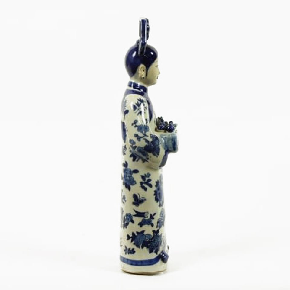 Beeld Chinese Keizerin Met Theeservies Porselein H33cm - Kleur: Porselein - Maat: H33cm