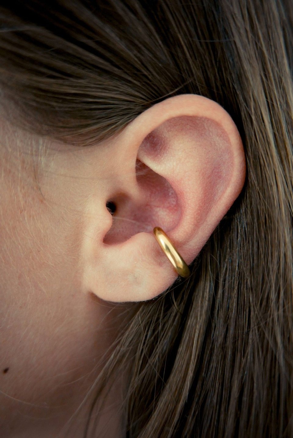 Bandhu Embrace Ear Cuff - Gold