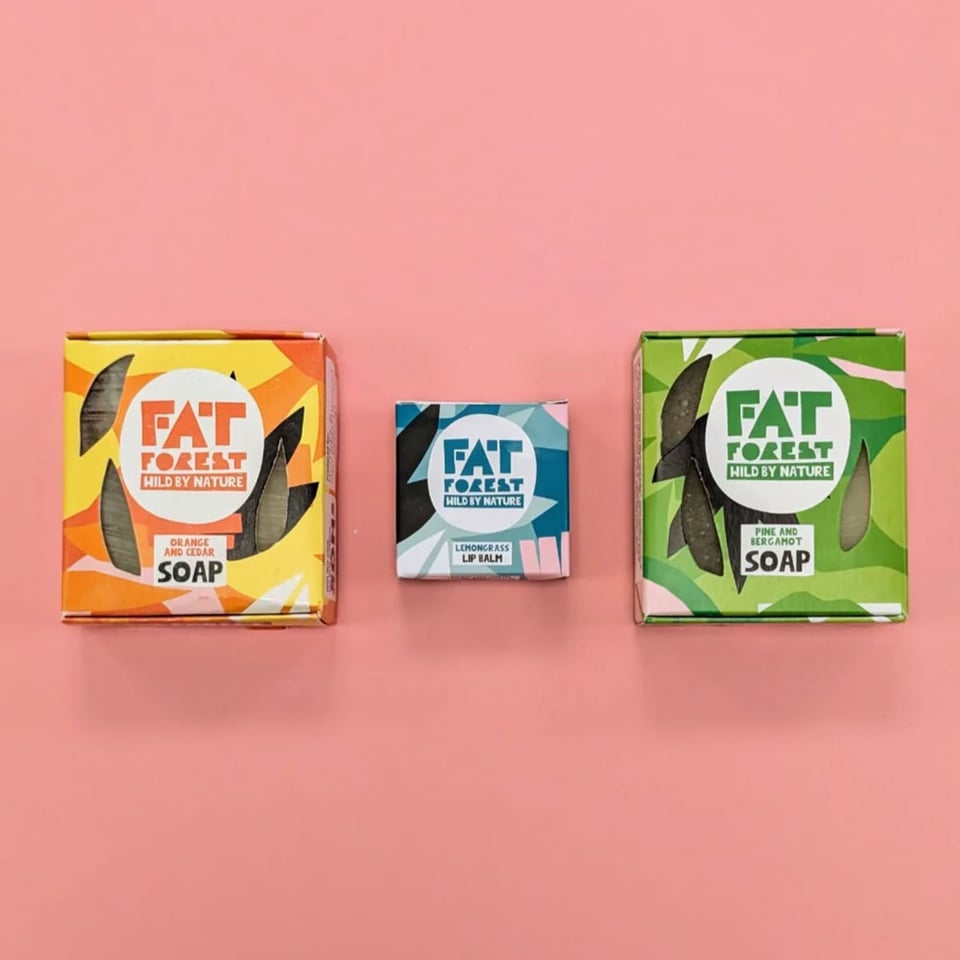 Fat Forest Orange & Cedar Soap, Pine & Bergamot Soap en Gratis Lipbalm