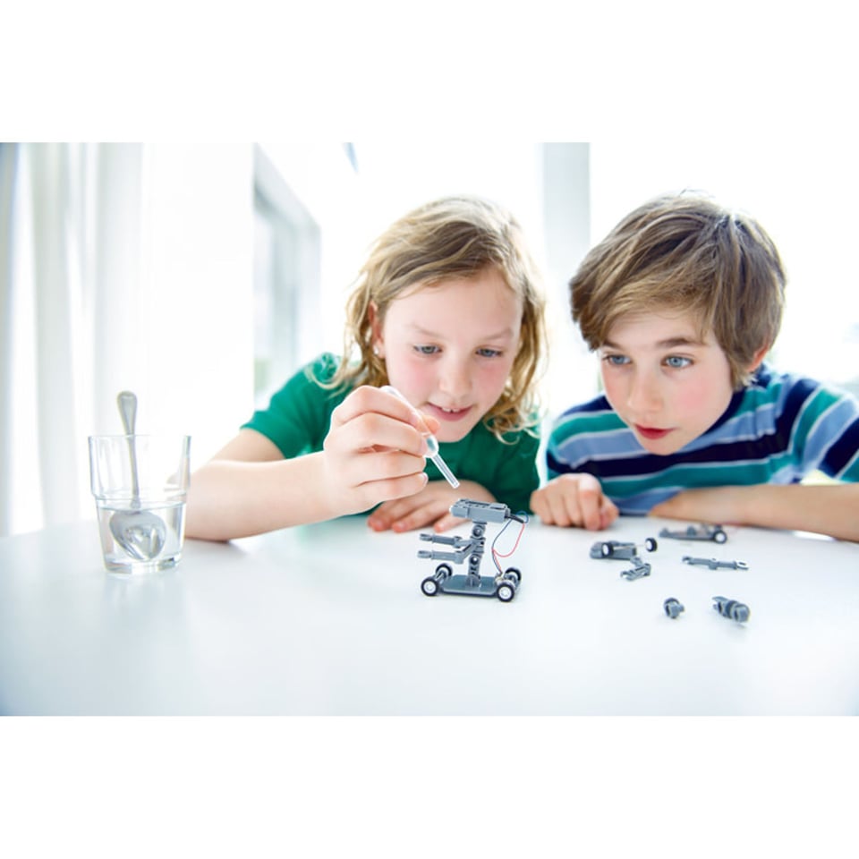 4M Kidzlabs Green Science Salt Water Power Robot 8+