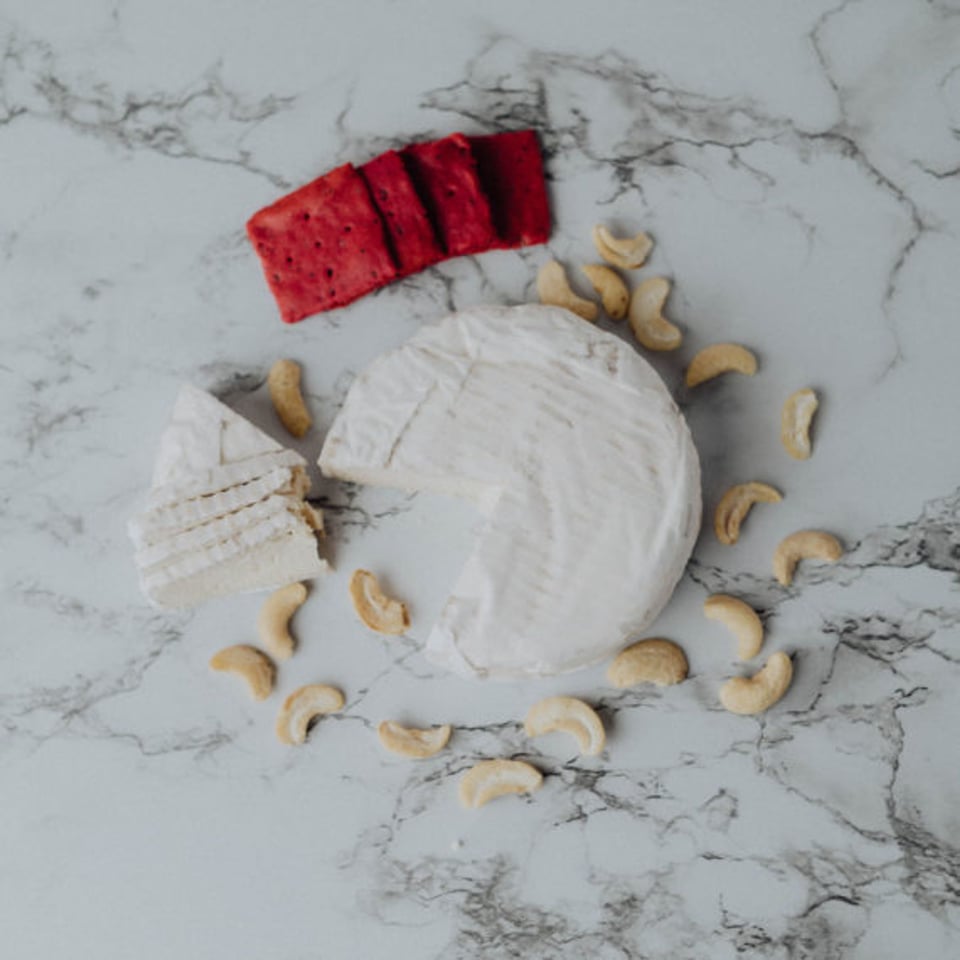 Nutty Artisan Simply White 200g *THT 06.08.2025*