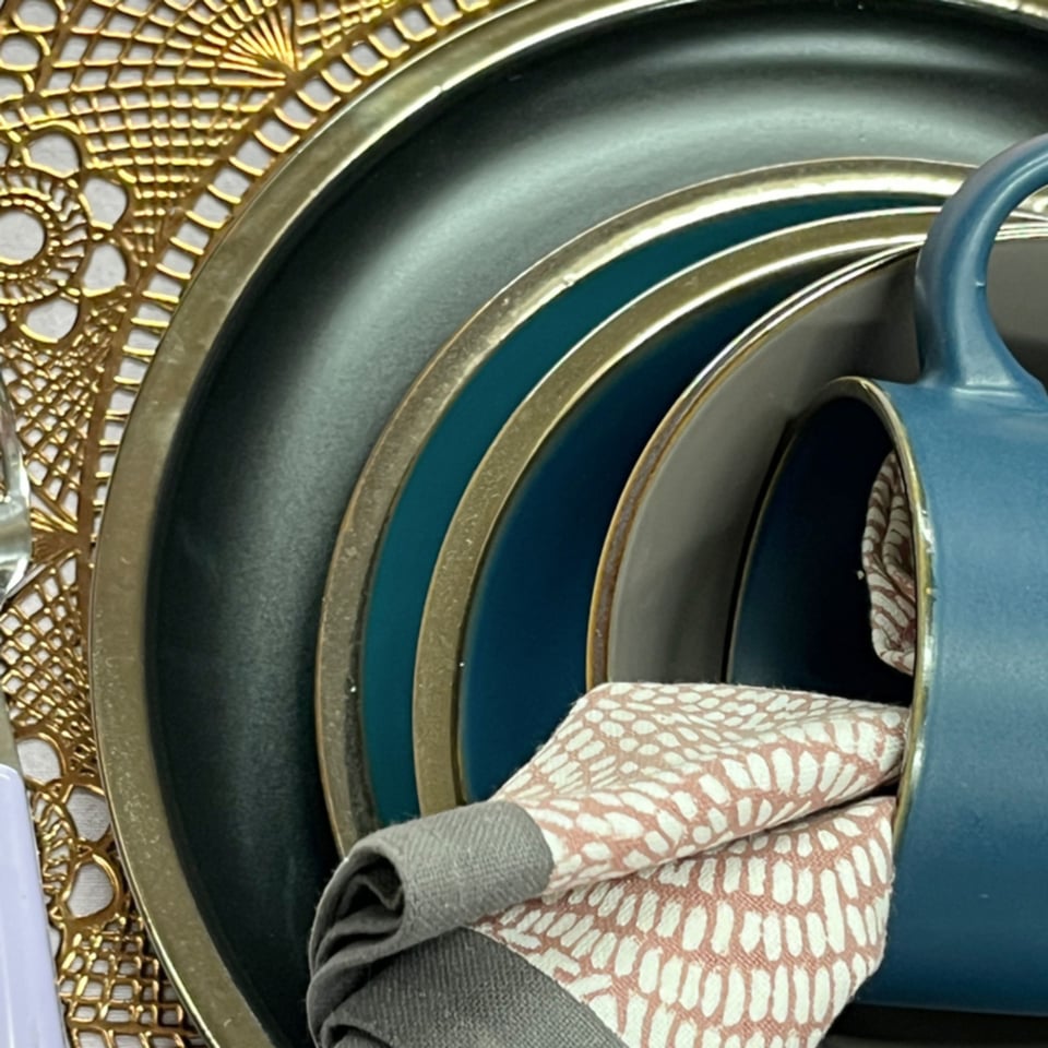 Siaki Mat, Aardewerken Dinerborden Set Van 4 Met Bronzen Rand, Kies Uit Zwart, Blauw, Petrol of Taupe Ø 27 Cm