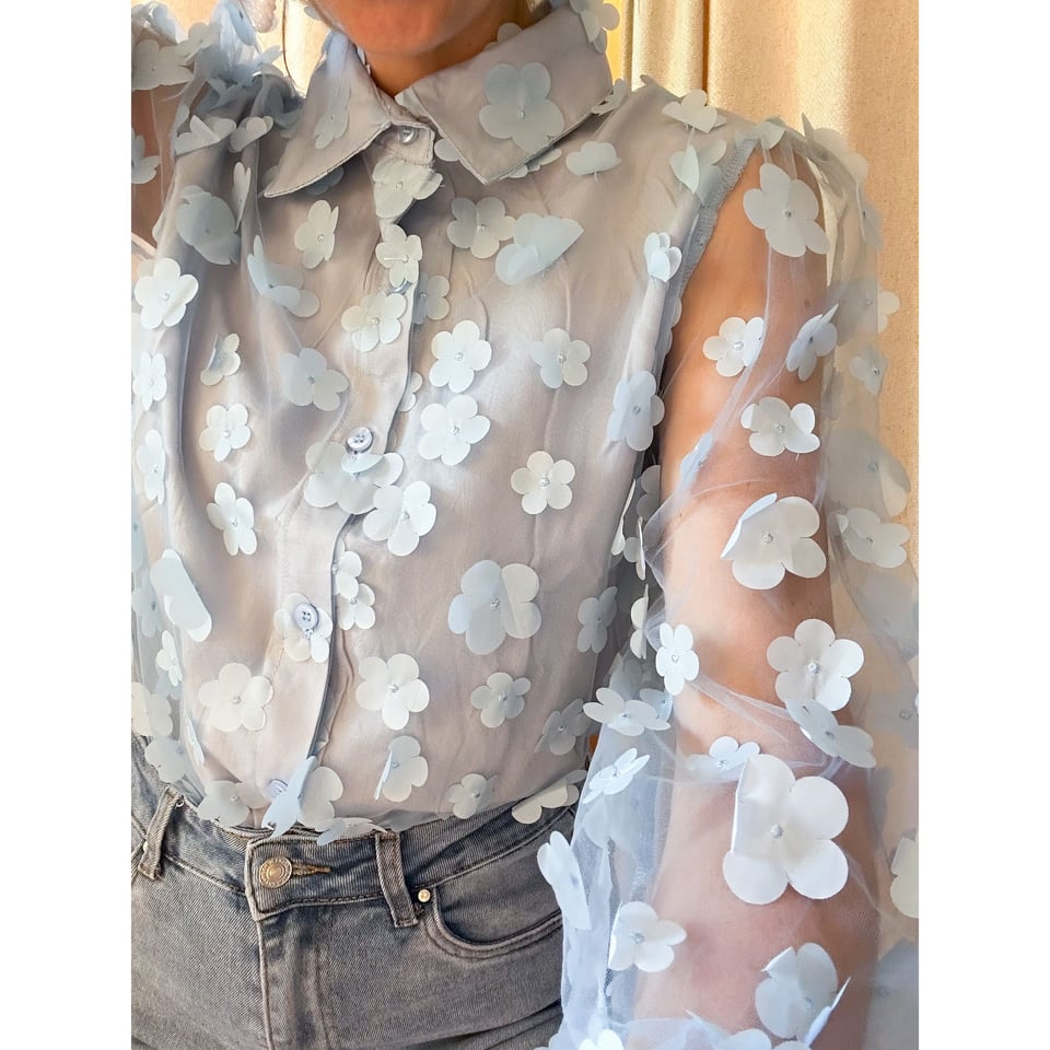 Floral Bloom sheer LightBlue blouse  - 1 Maat x