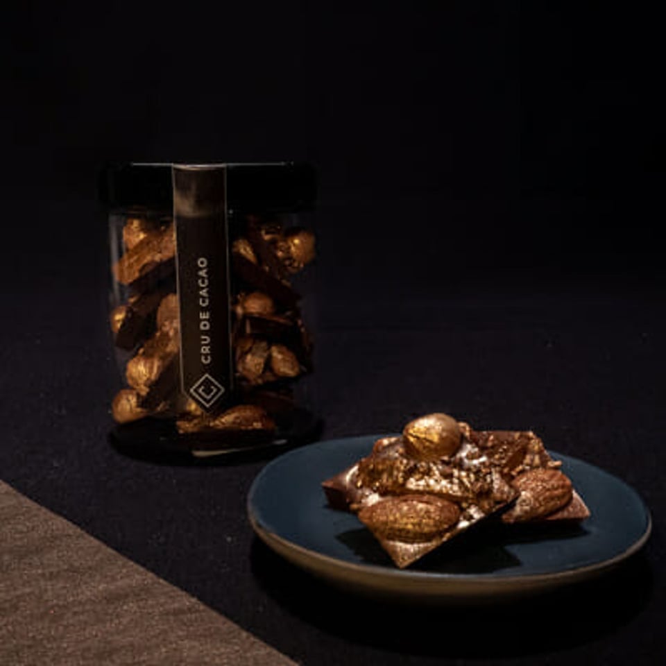 Cru De Cacao Mendiants Amandel/hazelnoot/sinaasappel Met Chocolade 60 Procent