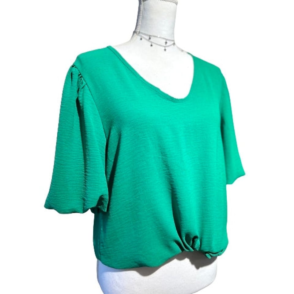 Bell sleeve top Green