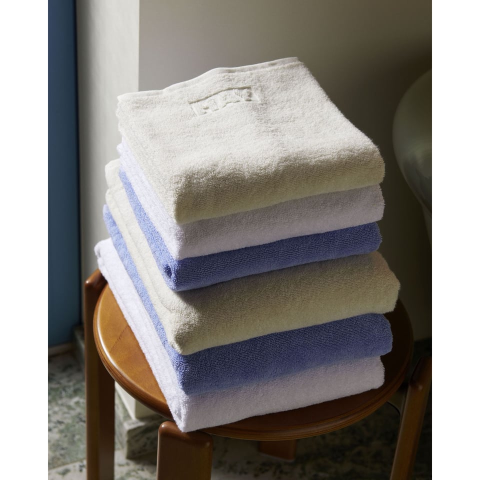 HAY Mono Handdoek Hemelblauw