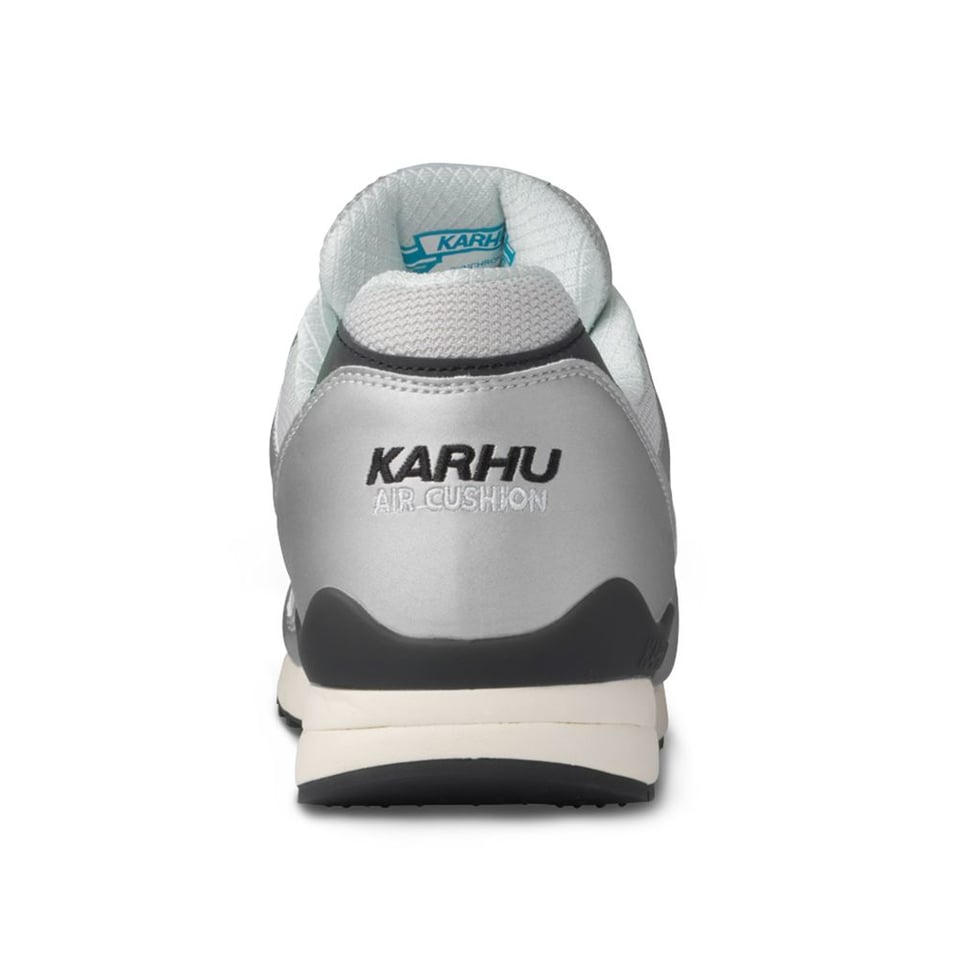 Karhu Karhu Synchron Classic Silver / Scuba Blue F802659