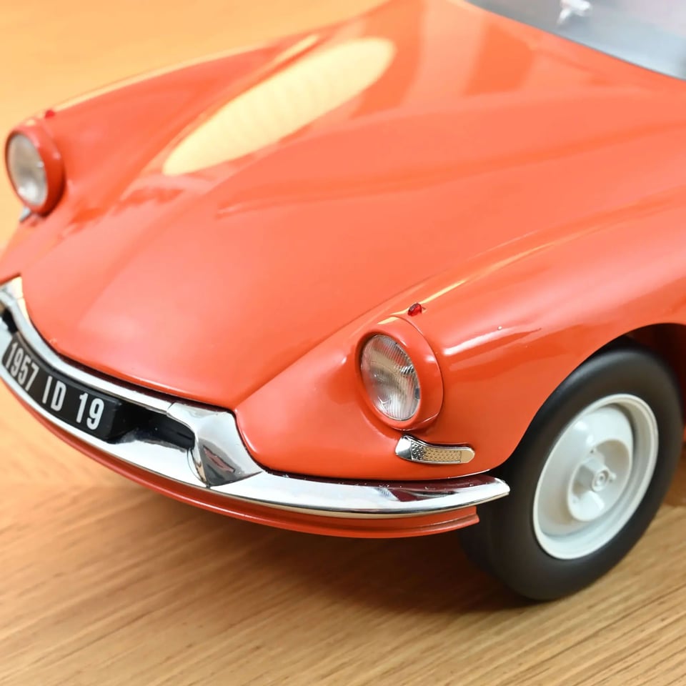 Citroën ID 19 1957 Capucine Orange & Cream 1:12