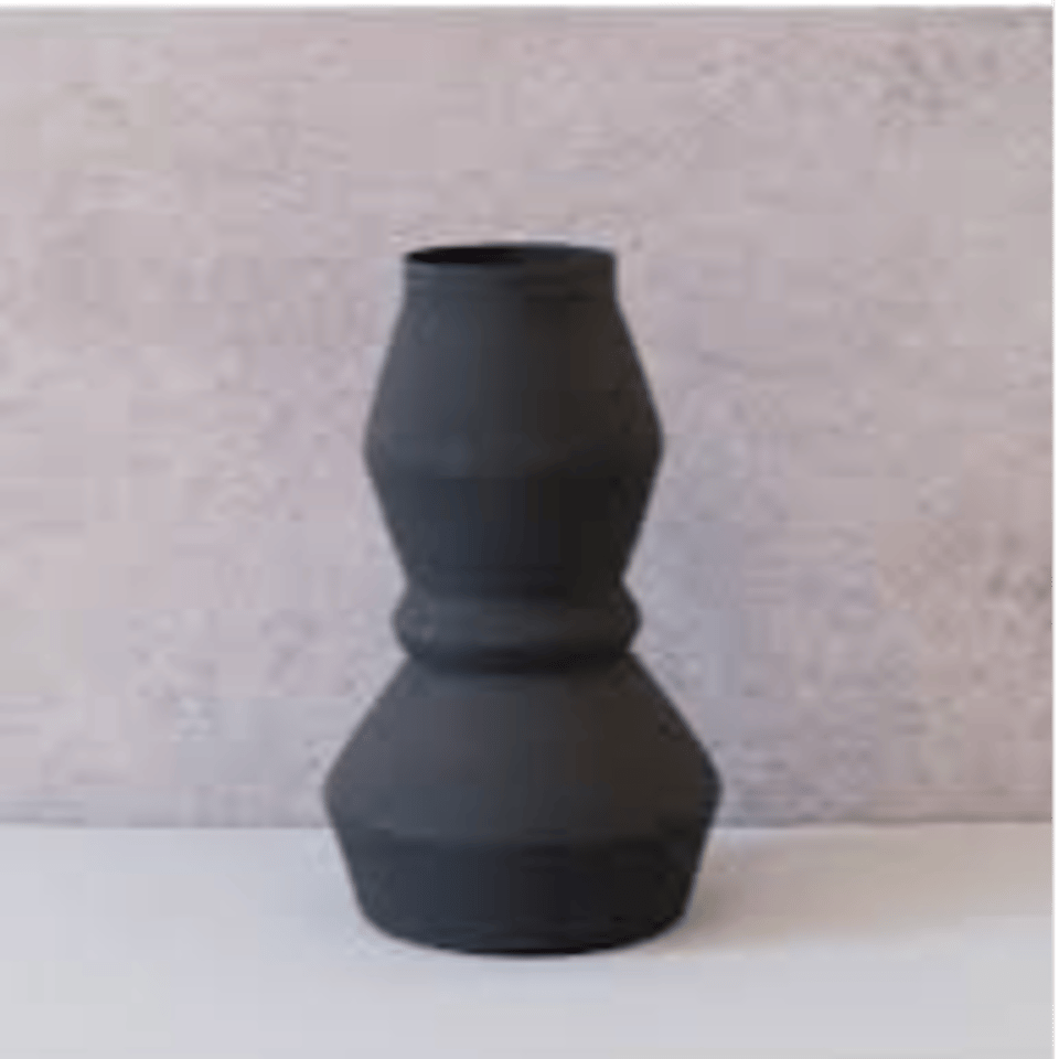 Zigzag Vase Black (15 x 25 cm high)