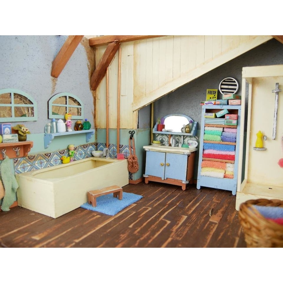 The Toy Mouse Mansion Bathroom Furniture Set