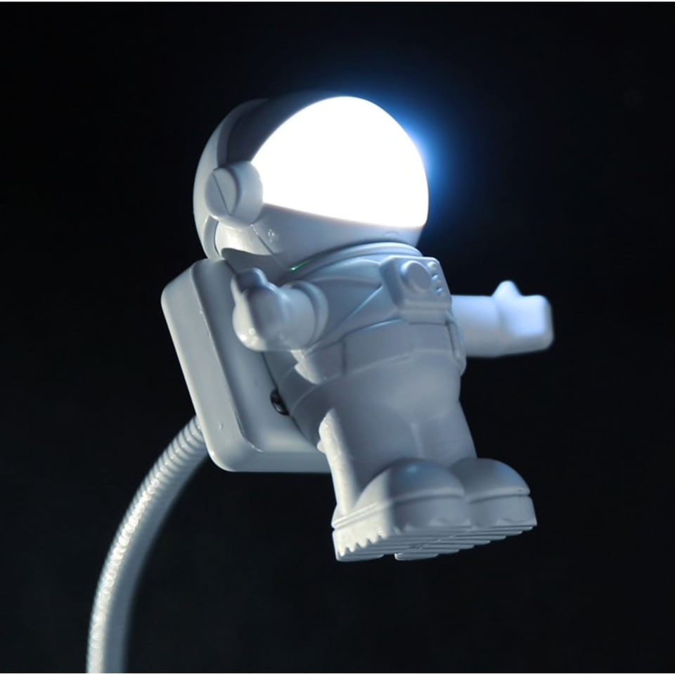 Leeslampje kind of volwassen. Stopcontact lamp. Stopcontact nachtlampje/ leeslampje. Leuke nachtlamp Kosmonaut/Astronaut.