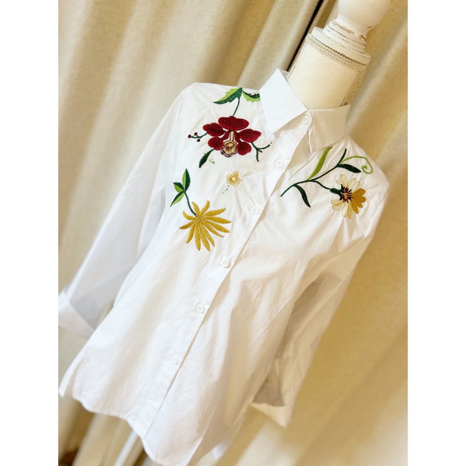 Cotton blouse - Embroidery Bloom